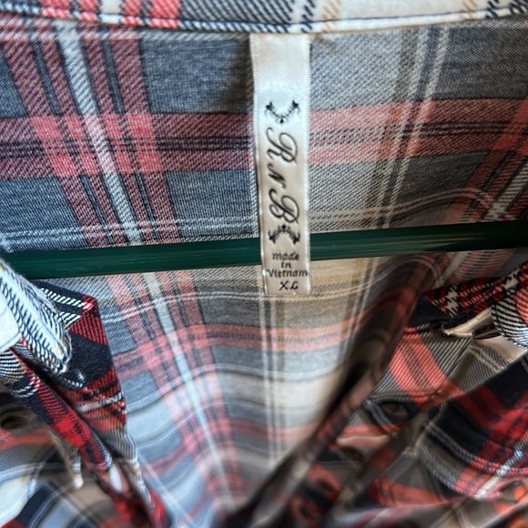 R n B XL - Picture 2 of 4